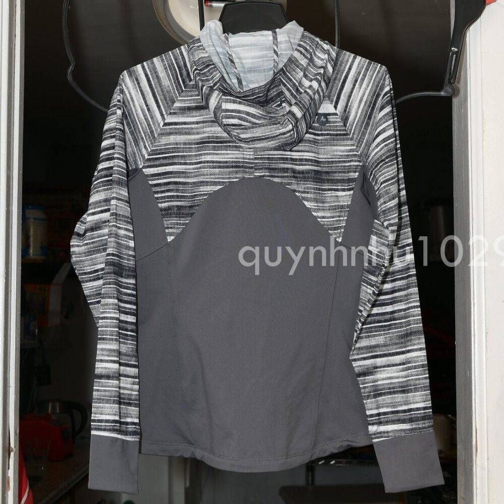 Brand new Marmot women wind Jacket in Gray color - Picture 5 of 6